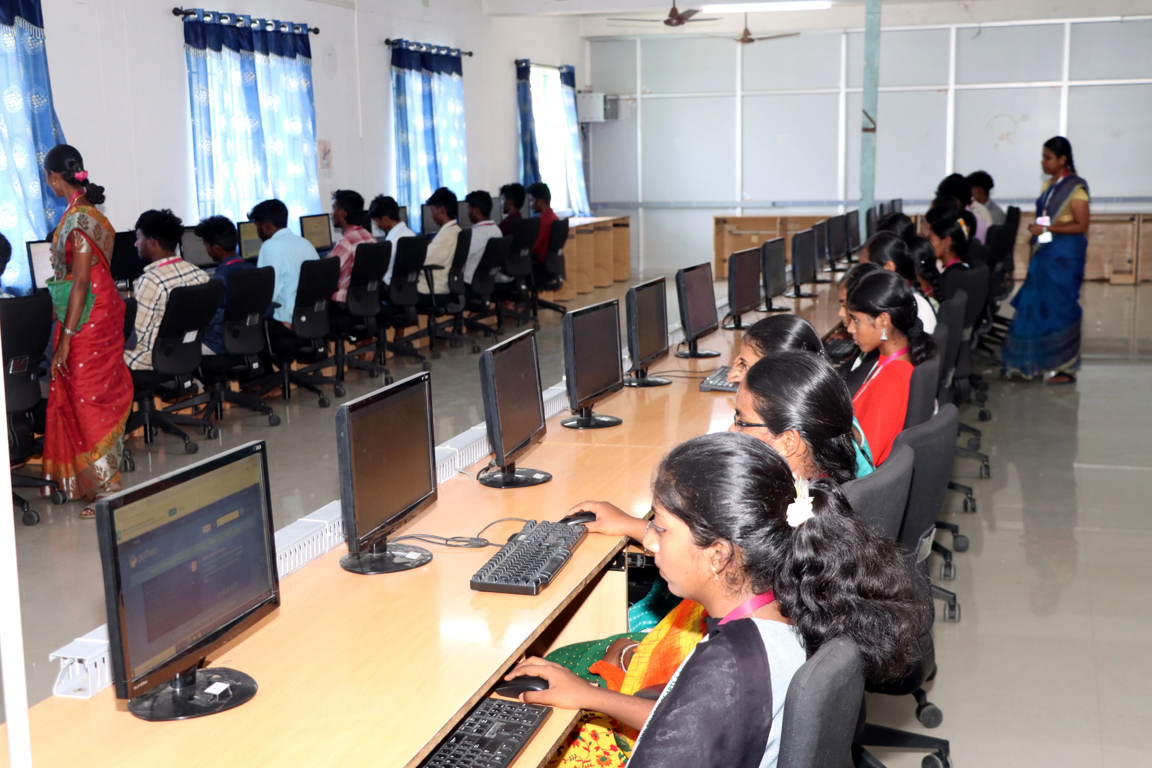 JKKN College Campus