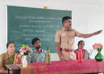 Department of Commerce (CA) and Business Administration conducted an alumni insight to the final year students